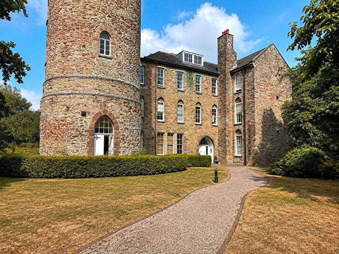 2 Bedroom Apartment To Rent In Linden House, Barkleys Hill, BS16