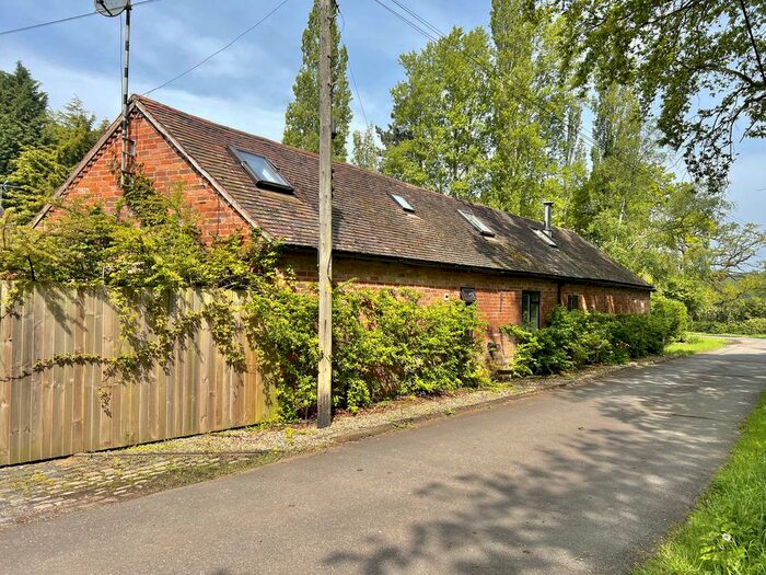 3 Bedroom Detached House For Sale In Ullenhall, Barn Conversion, Garage &amp; Carport, B95