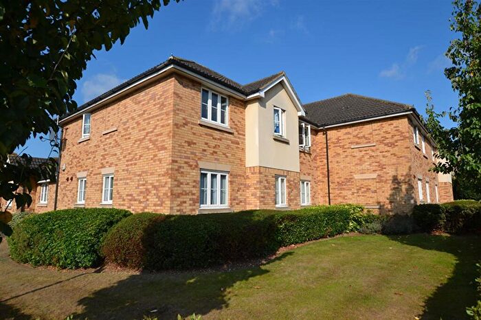 2 Bedroom Flat To Rent In Chester Gibbons Green, London Colney, AL2