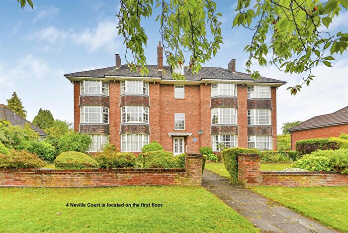 2 Bedroom Flat For Sale In Flat Neville Court, Chamberlain Road, Kings Heath, Birmingham, B13
