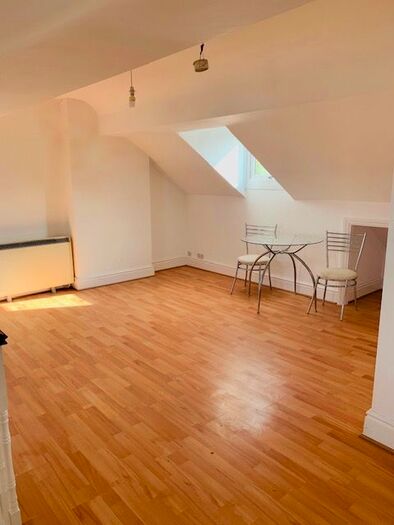 1 Bedroom Flat To Rent In Litchfield Road, Walsall, WS4