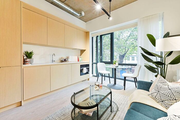Studio To Rent In Hammersmith, Hammersmith, London, W6