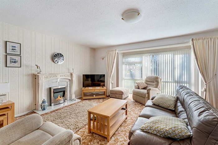2 Bedroom Apartment For Sale In Wrayton Lodge, Whitehall Road, Sale, M33