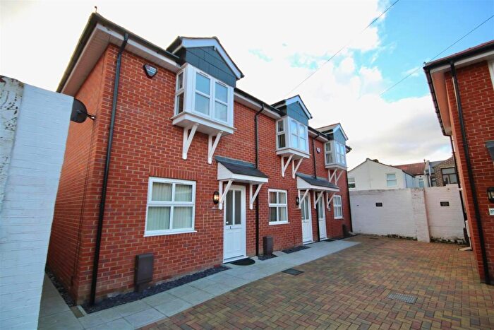 3 Bedroom House To Rent In Copnor Road, Portsmouth, PO3