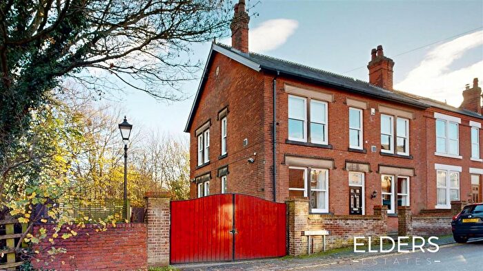 4 Bedroom Detached House For Sale In East Street, Ilkeston, DE7