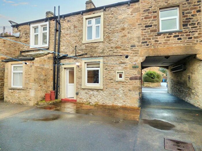 2 Bedroom Terraced House For Sale In East Street, Gargrave, BD23