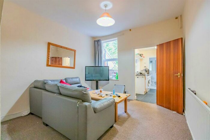 3 Bedroom House To Rent In Gleave Road, Selly Oak, Birmingham, B29