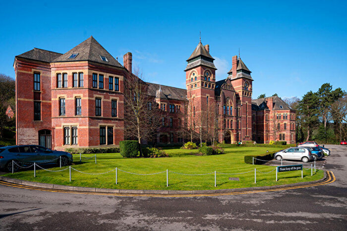 1 Bedroom Apartment For Sale In Kingswood, Wadsley Park, Sheffield, S6