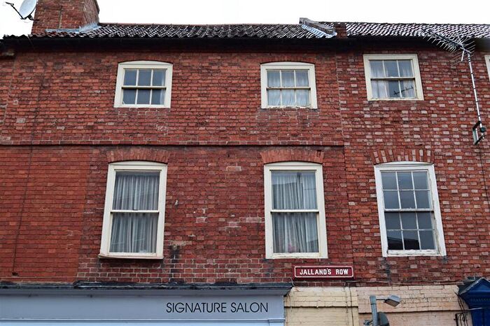 3 Bedroom Apartment To Rent In Jallands Row, Appleton Gate, Flat Above, NG24