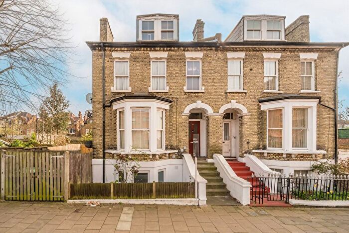 1 Bedroom Flat For Sale In Pendennis Road, Streatham, SW16