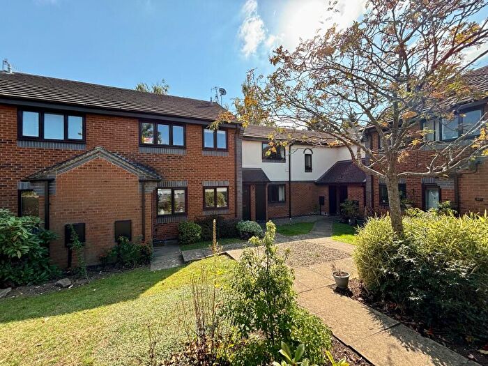 1 Bedroom Maisonette To Rent In Chepstow Close, Stratford Upon Avon, CV37
