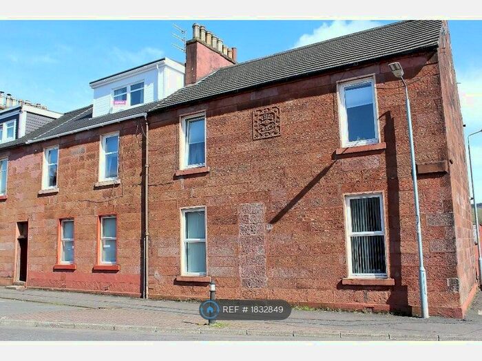 2 Bedroom Flat To Rent In Middleton Street, Alexandria, G83