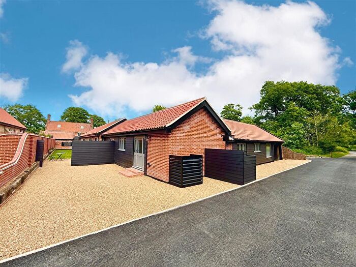 3 Bedroom Property For Sale In Beeston Lane, Beeston, NR12