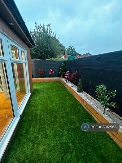 2 Bedroom Flat To Rent In Hospital Lane, Canterbury, CT1