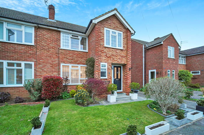 3 Bedroom Semi-Detached House For Sale In Fullerton Close, Byfleet, West Byfleet, KT14