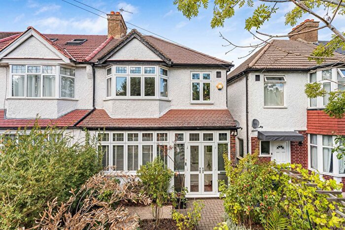3 Bedroom End Of Terrace House For Sale In Stanford Road, London, SW16