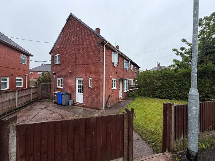 3 Bedroom Semi-Detached House For Sale In Wellfield Road, Stoke-On-Trent, ST2