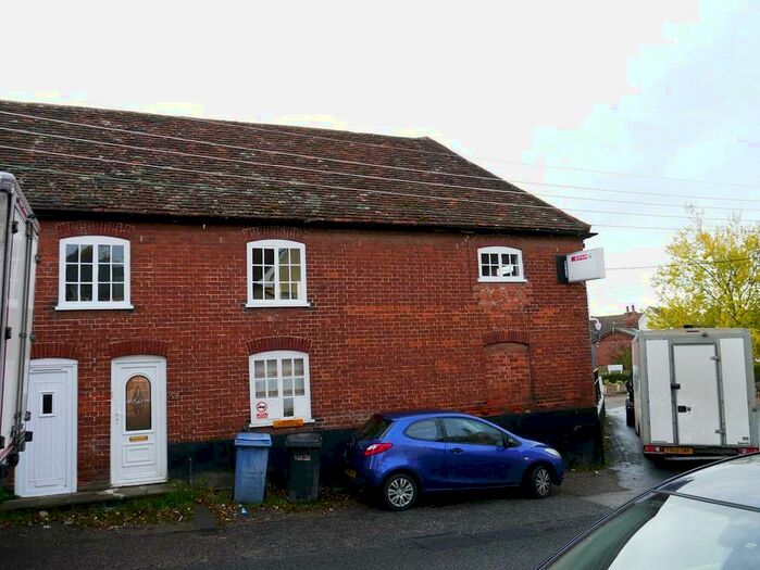 3 Bedroom Flat To Rent In Angel Street, Hadleigh, Ipswich, Suffolk, IP7