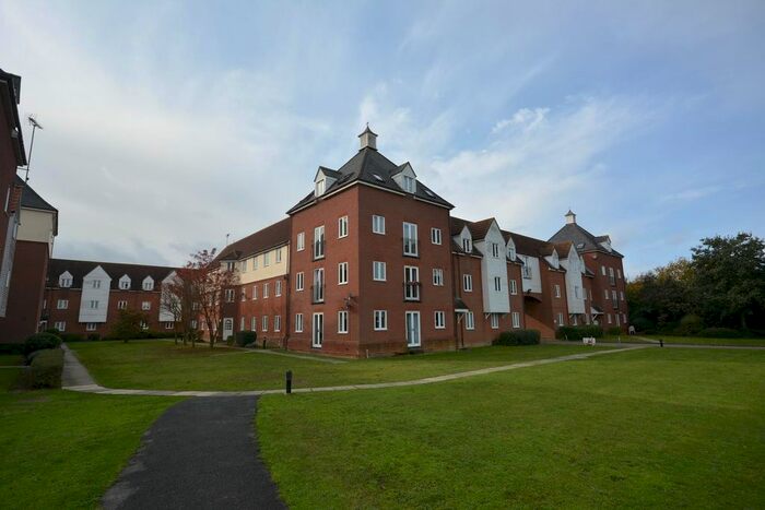 2 Bedroom Flat To Rent In Melba Court, Writtle, CM1