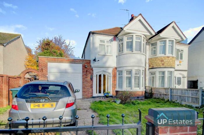 3 Bedroom Semi-Detached House To Rent In Henley Road, Coventry, CV2