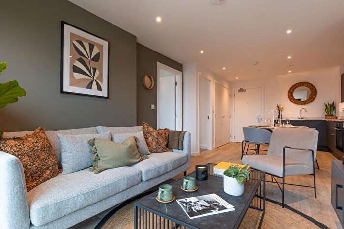 2 Bedroom Flat To Rent In Flat, Hairpin House, Bradford Street, Birmingham, B12