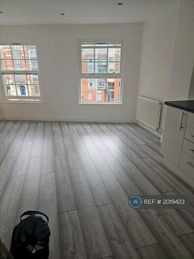 1 Bedroom Flat To Rent In Chusan Place, London, E14