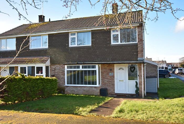 3 Bedroom Semi Detached House For Sale In Coombe Road, Nailsea, Bristol, BS48