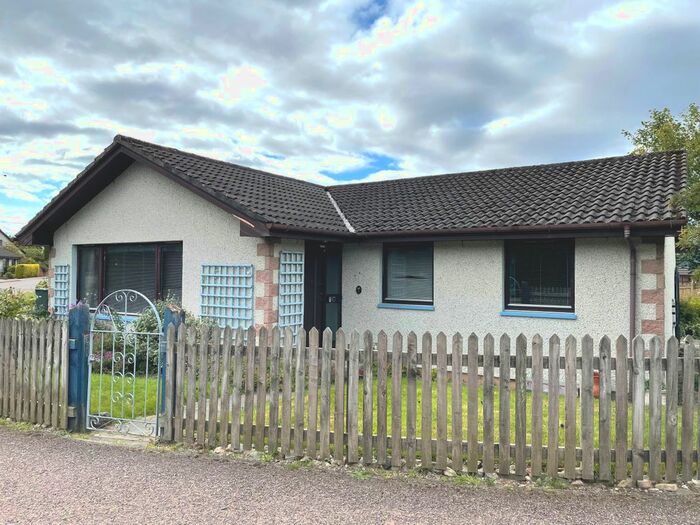 3 Bedroom Bungalow For Sale In Hillside Avenue, Kingussie, PH21