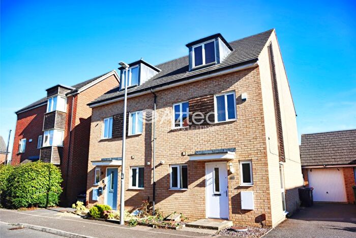 3 Bedroom Semi-Detached House To Rent In Blythebridge, Broughton, Milton Keynes, MK10