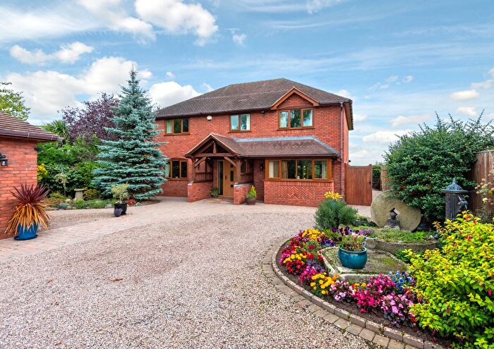 3 Bedroom Detached House For Sale In Lower Broadheath, Worcester, Worcestershire, WR2