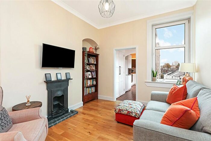 2 Bedroom Flat For Sale In Dukes Road, Rutherglen, Glasgow, South Lanarkshire, G73