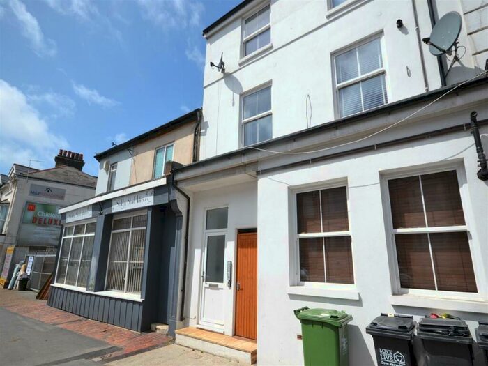 Flat To Rent In Seaside, Eastbourne, BN22