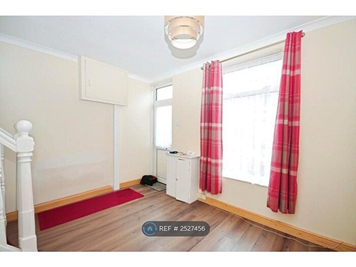 3 Bedroom Terraced House To Rent In Ethel Road, Portsmouth, PO1