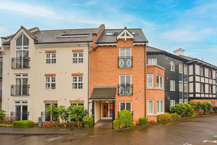 2 Bedroom Flat To Rent In Hermitage Court, Honeywell Close, Oadby, Leicester, LE2