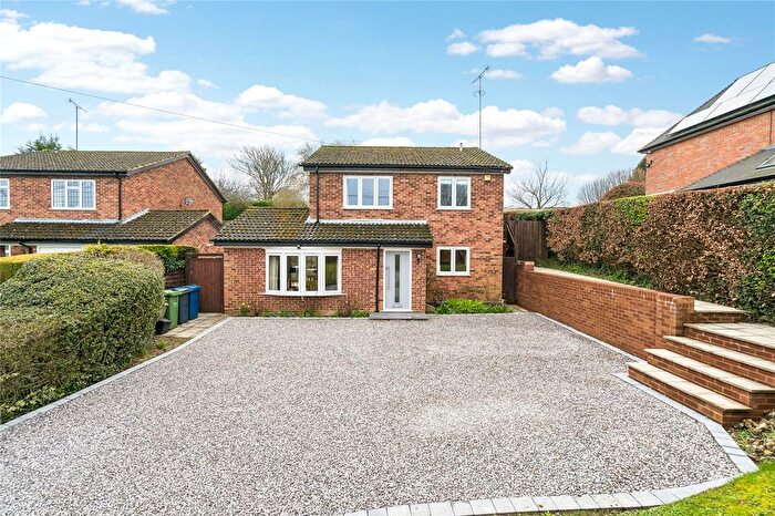 4 Bedroom Detached House For Sale In Whielden Lane, Winchmore Hill, Buckinghamshire, HP7