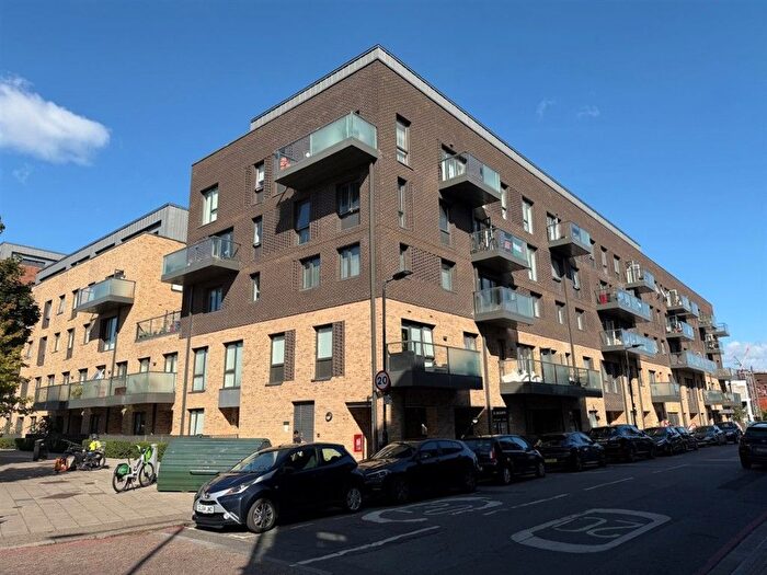 1 Bedroom Flat For Sale In Carlton Grove, London, SE15