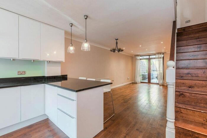 4 Bedroom Terraced House To Rent In Muswell Hill Place, Muswell Hill, London, N10