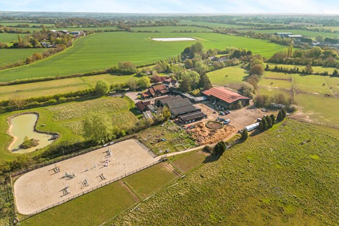 5 Bedroom Equestrian Property For Sale In High Roding, Dunmow, CM6