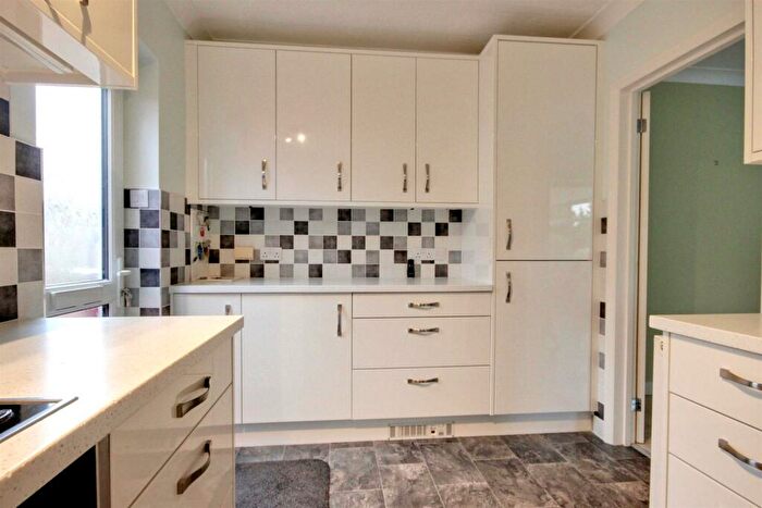 3 Bedroom Detached Bungalow For Sale In Northstead Close, Willerby, Hull, HU10