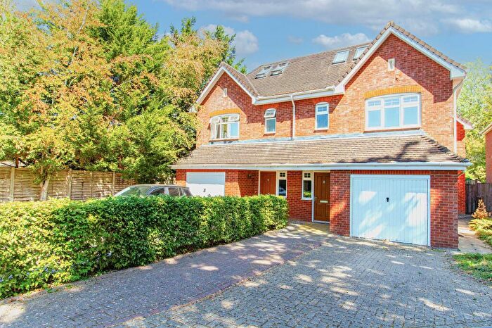 3 Bedroom Semi-Detached House For Sale In Buchanan Mews, Fleet, GU51