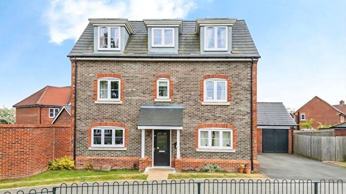 4 Bedroom Detached House For Sale In Priors Gardens, Spencers Wood, RG7