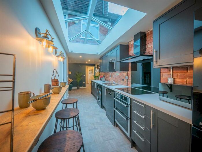 5 Bedroom Terraced House To Rent In Cornwall Road, Coventry, CV1