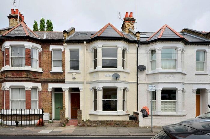 4 Bedroom Property To Rent In Claxton Grove, Barons Court, London, W6