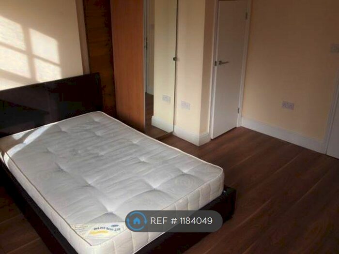 Studio To Rent In Northwood, Northwood, HA6