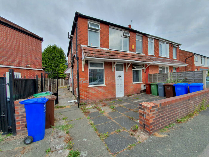 2 Bedroom Apartment To Rent In Heathside Road, Manchester, M20