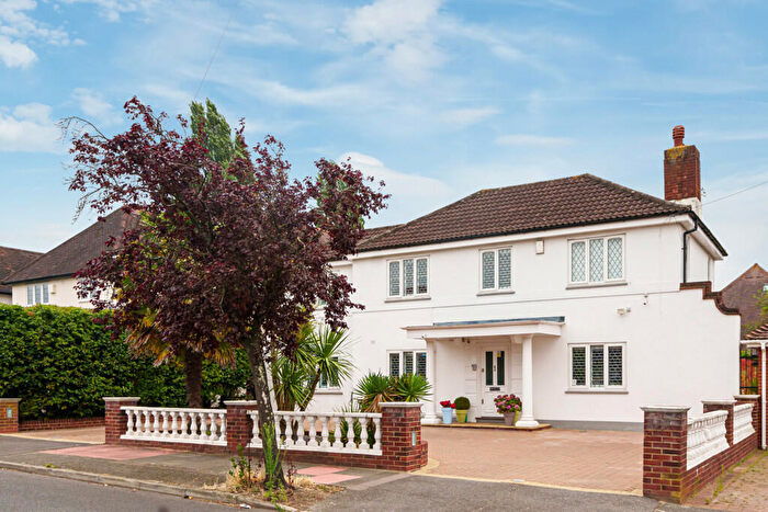 5 Bedroom Detached House For Sale In Brabourne Rise, Beckenham, BR3
