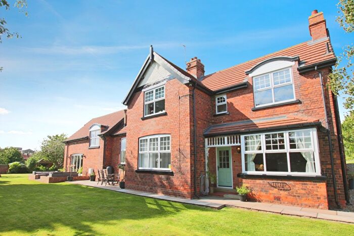 5 Bedroom Detached House For Sale In North Lane, Welwick, Hull, HU12