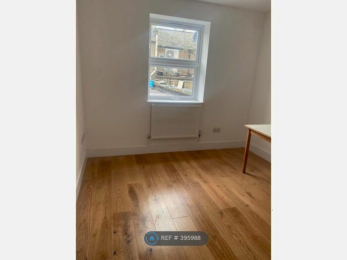 2 Bedroom Flat To Rent In Hornsey, London, N4