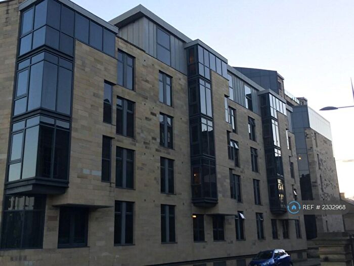 2 Bedroom Flat To Rent In The Gatehaus, Bradford, BD1