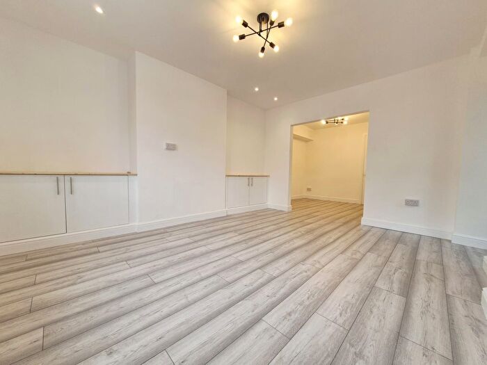 3 Bedroom Semi-Detached House To Rent In Brick Lane, EN1